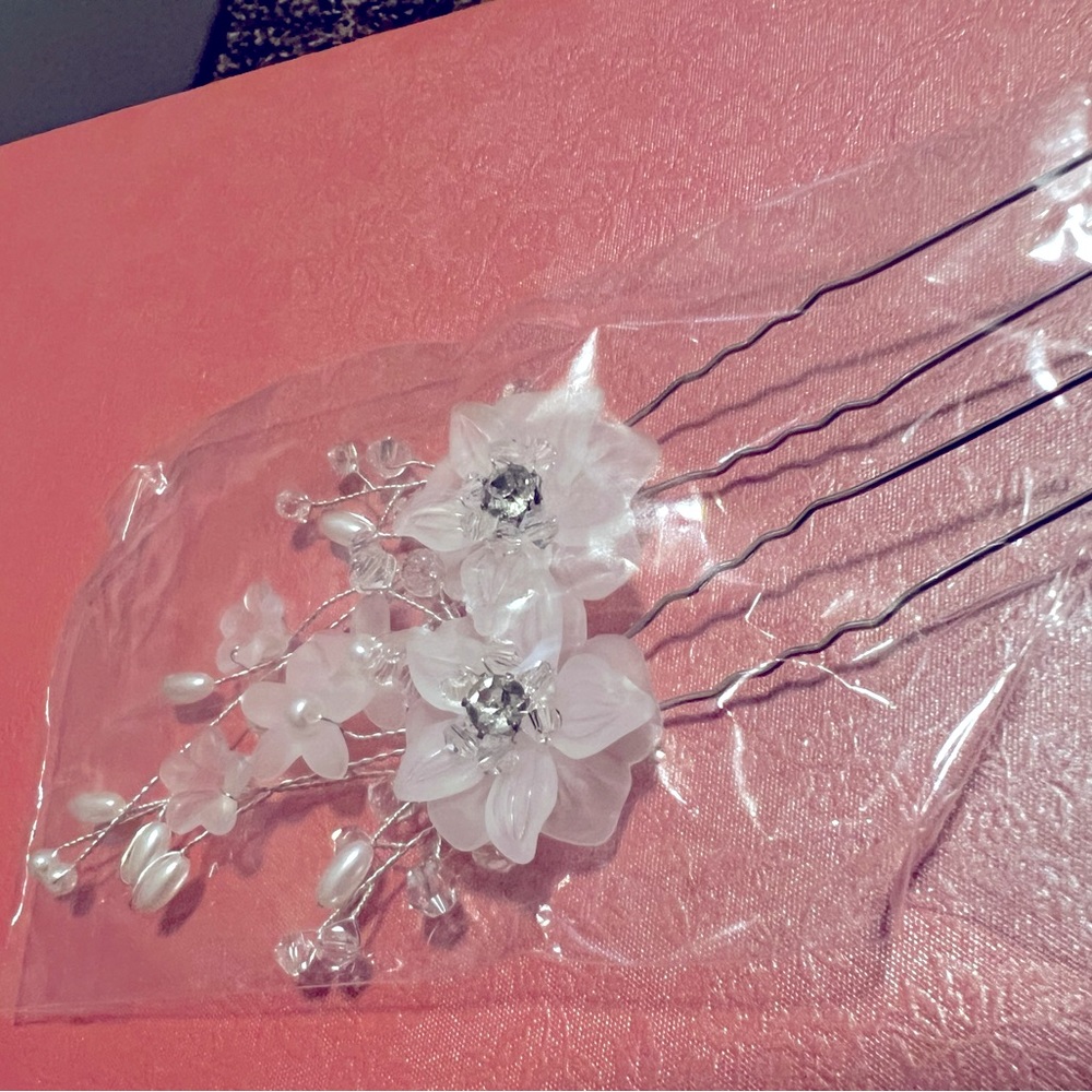 Hair pins with pearls
